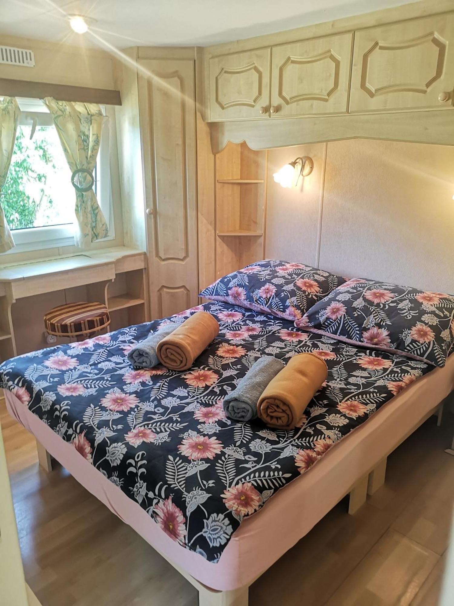 Agroturystyka U Kozdryka Leśna Exteriör bild