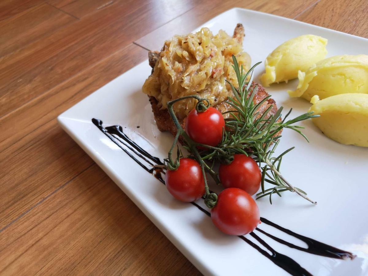 Agroturystyka U Kozdryka Leśna Exteriör bild